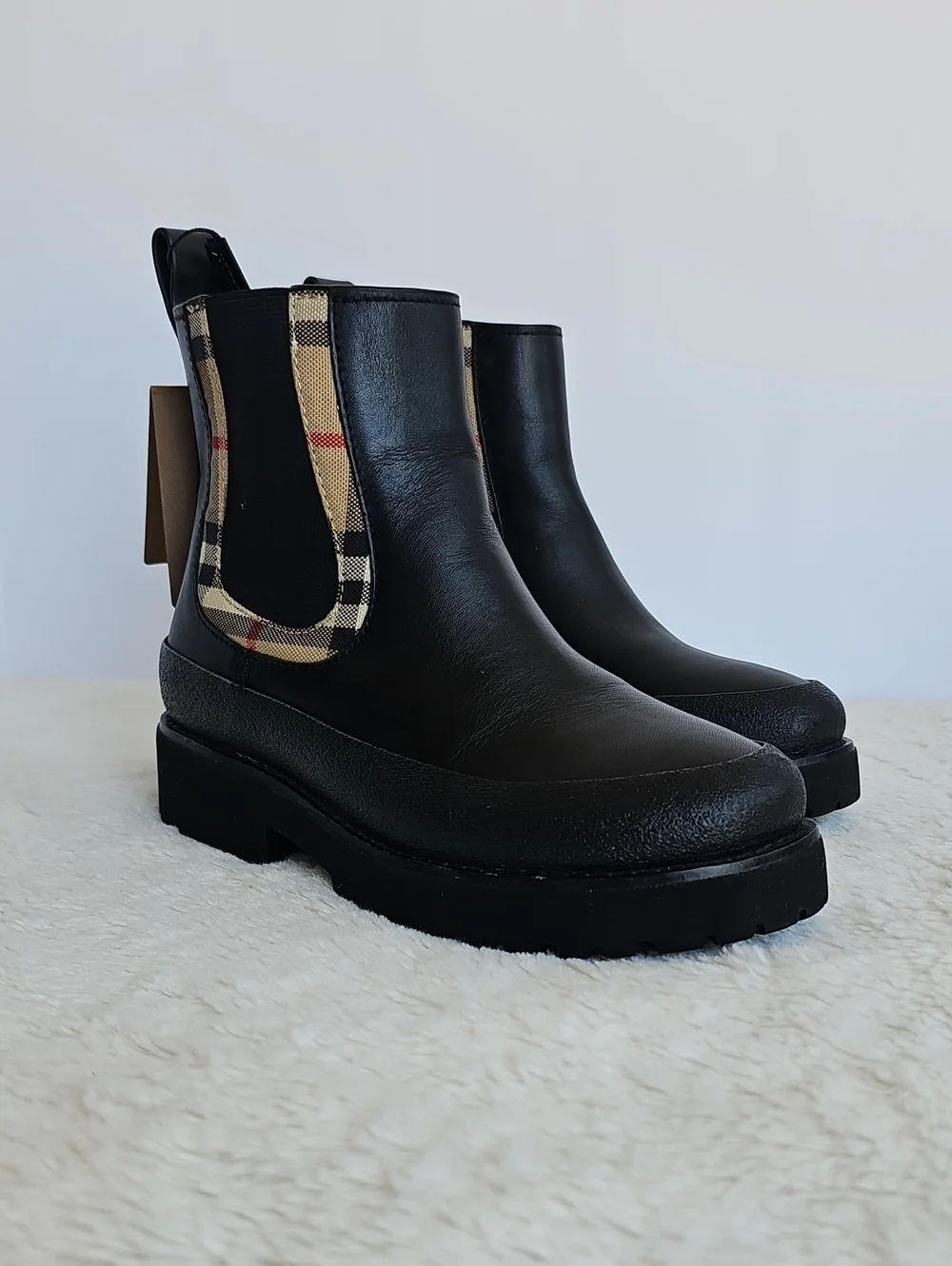 NWT Burberry Kids Vintage Check Detail Leather Chelsea Boots Black EU 32/ US 1 Y